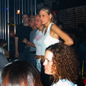 113_1387_img